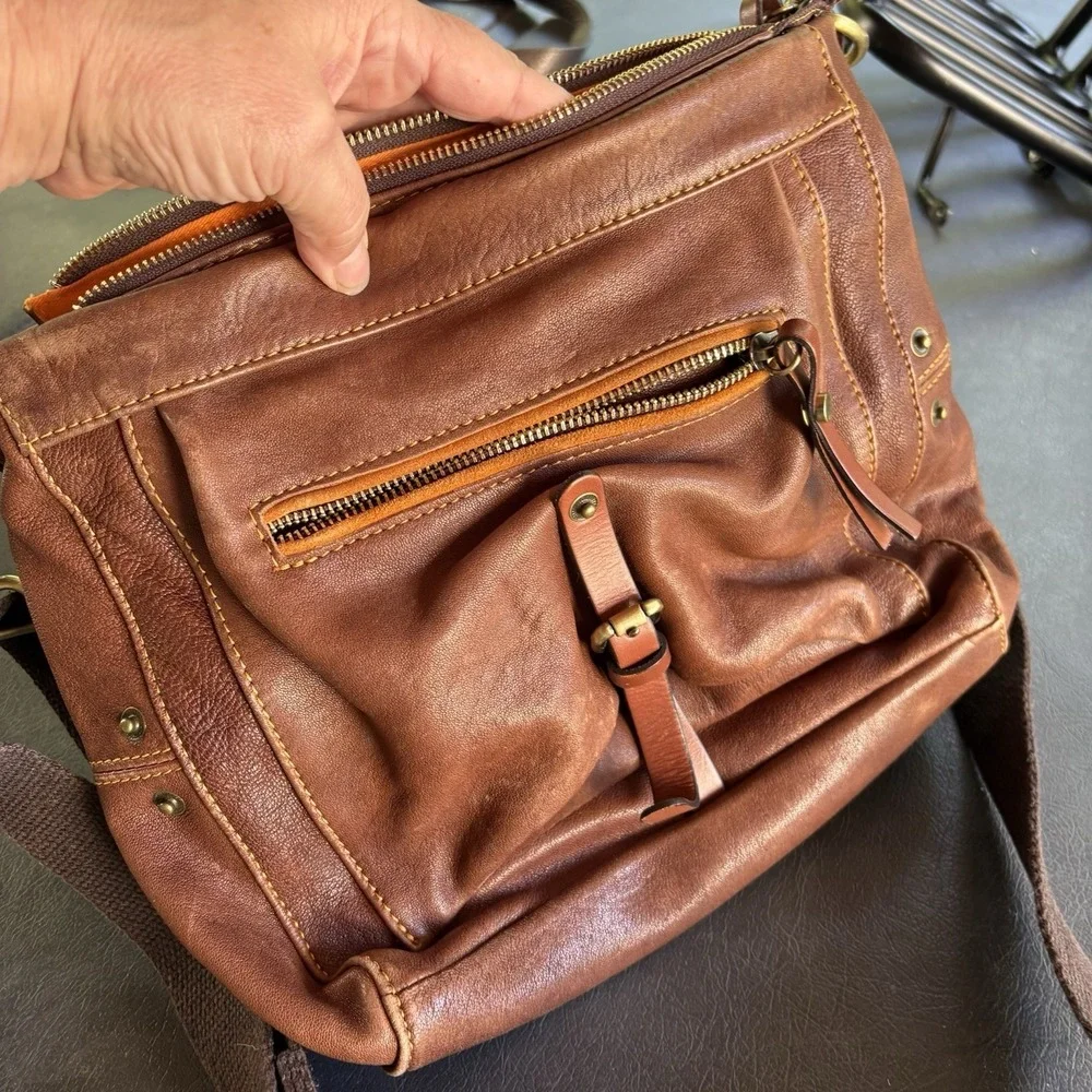 Sundance Brown Leather Hobo Handbag Purse Crossbody Bag Made In Italy Distressed